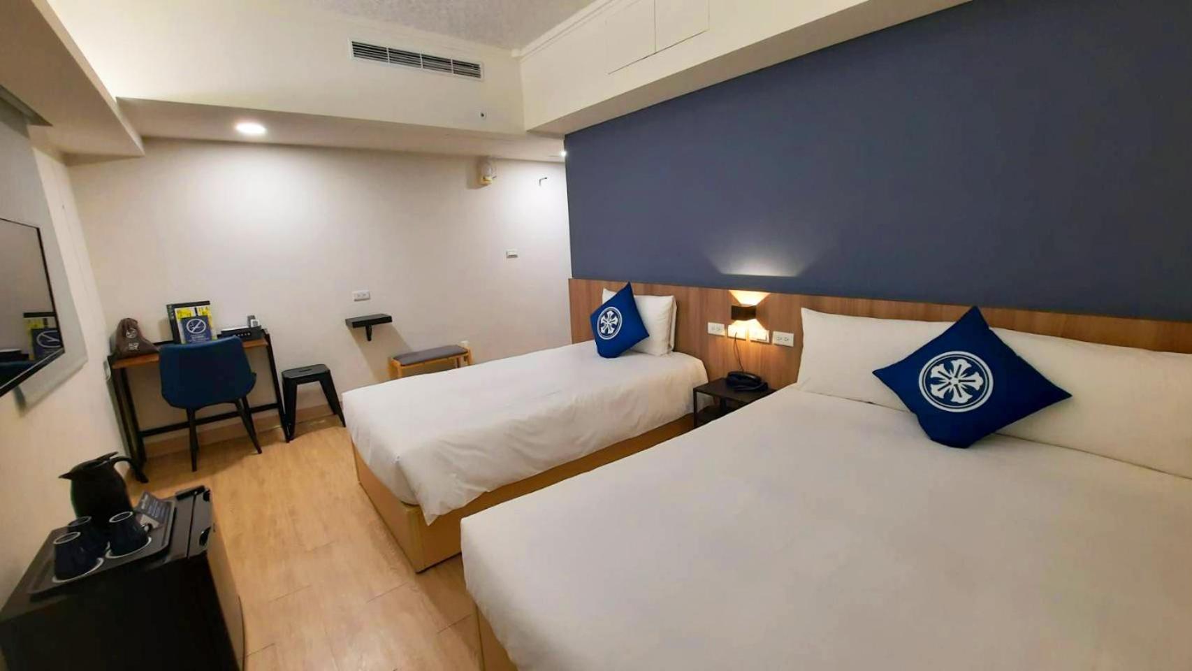 Holo Hotel Tainan Exterior foto